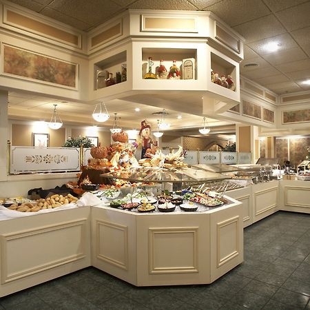 Black Knight Inn Red Deer Restaurante foto